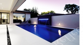 The Reflection - Schoenen Pool &amp; Spa